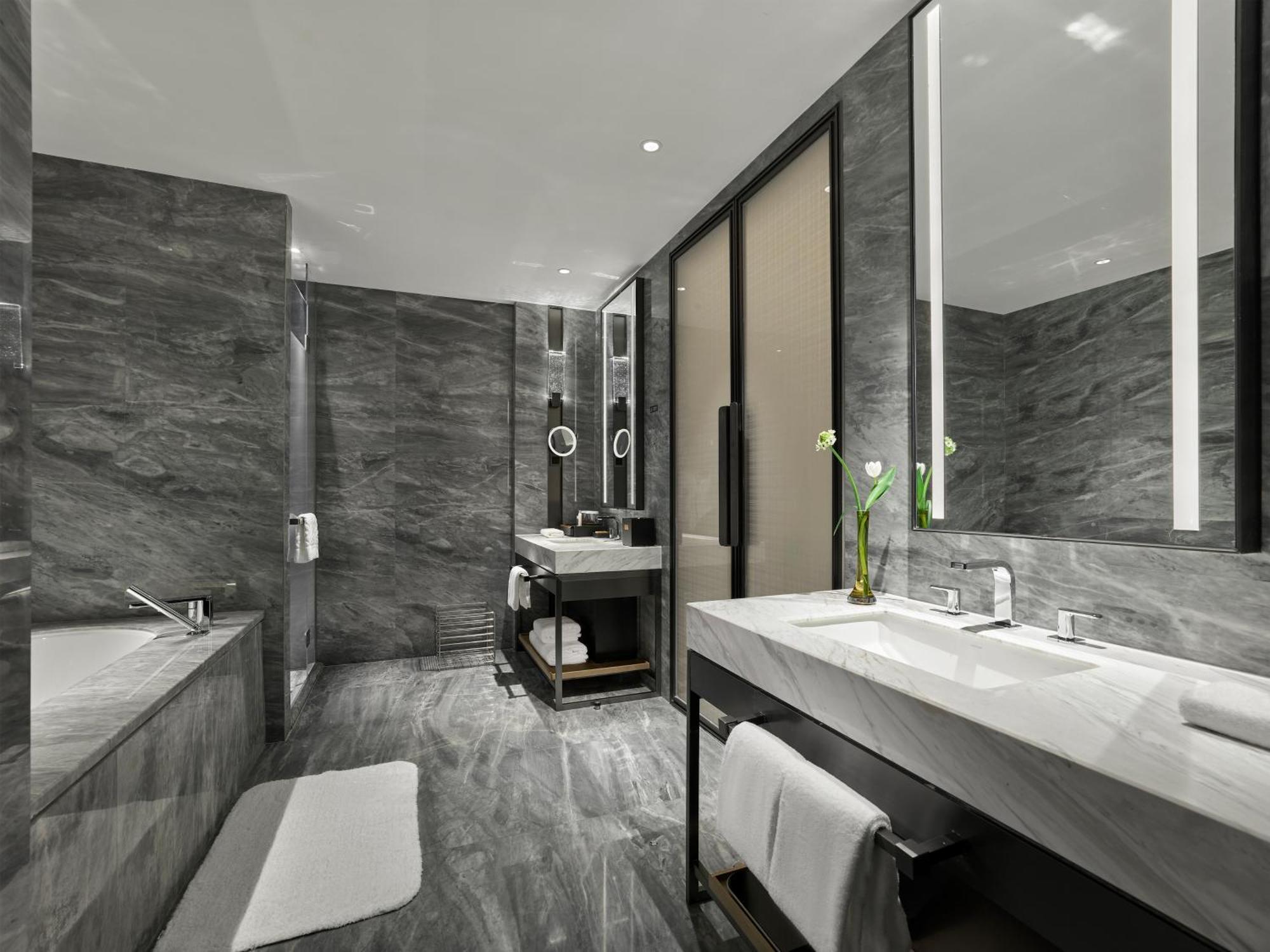 Doubletree By Hilton Chengdu Riverside - Close To Panda Base And Chengdu East Railway Екстериор снимка