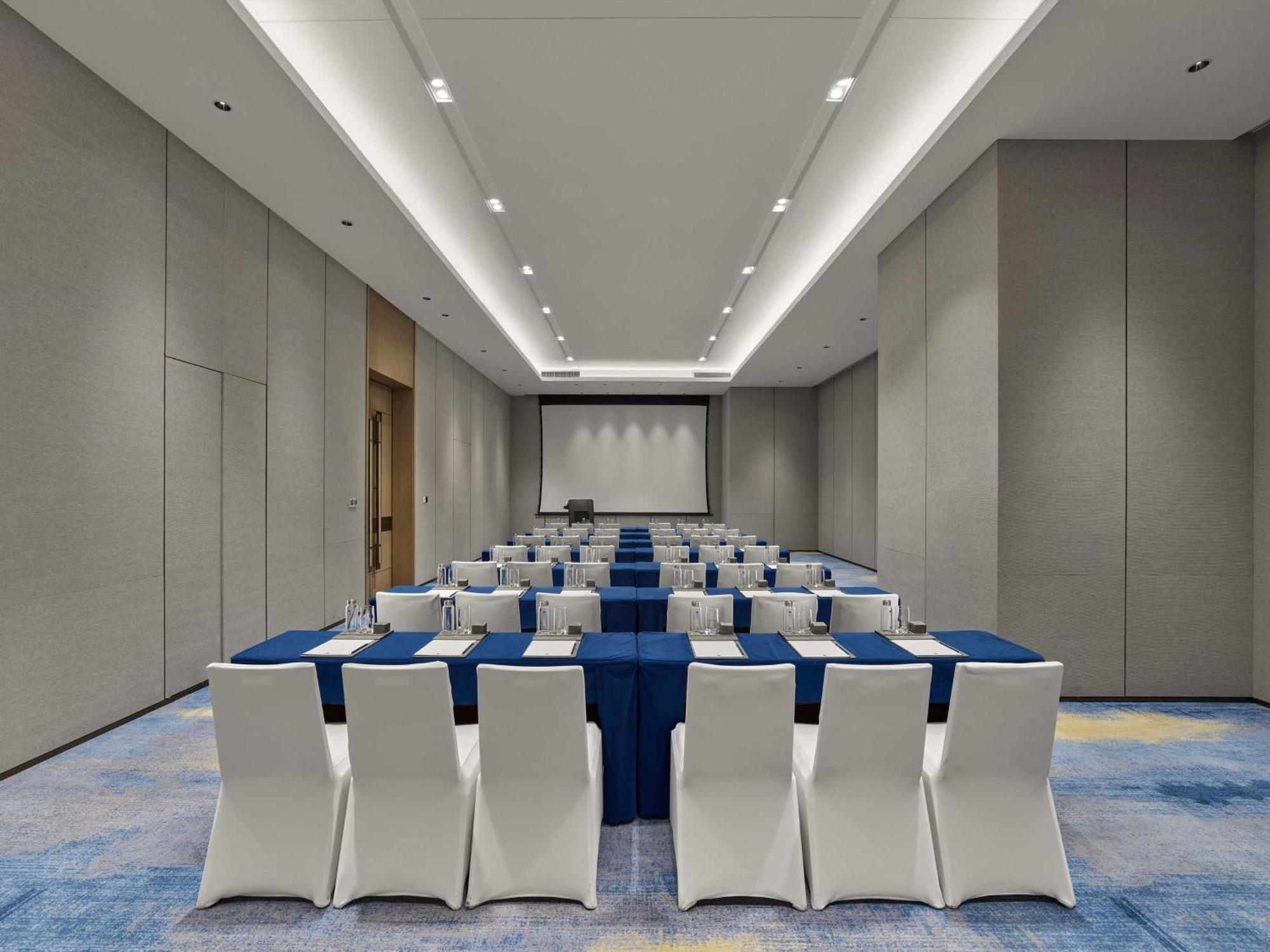 Doubletree By Hilton Chengdu Riverside - Close To Panda Base And Chengdu East Railway Екстериор снимка